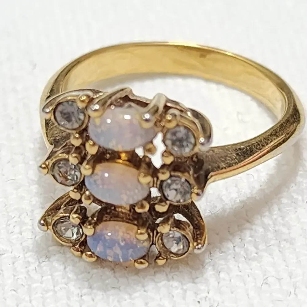 Size 6.5 Cocktail Ring Gold Tone Faux Opals Rhinestone Accents Avon Vintage 1970